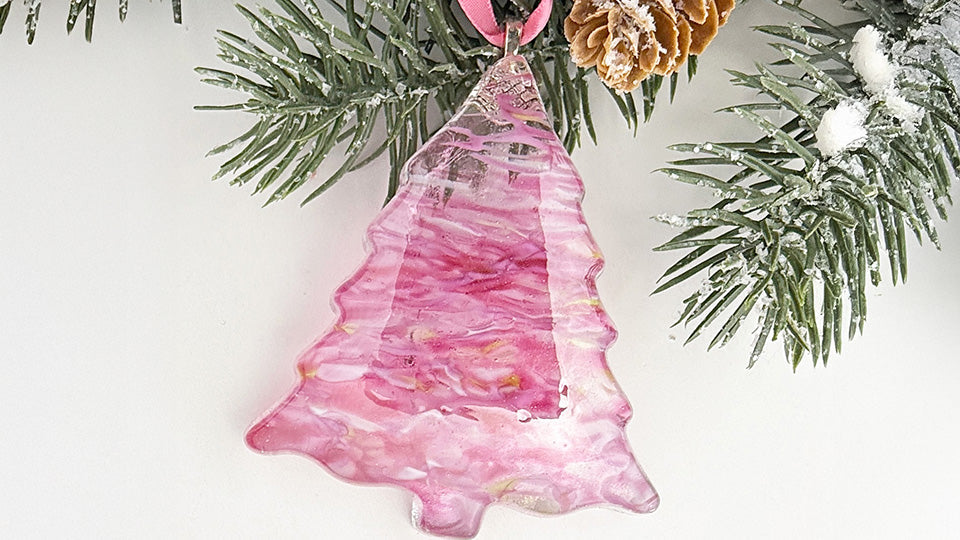 How to Choose Handmade Glass Ornaments That Become Keepsakes